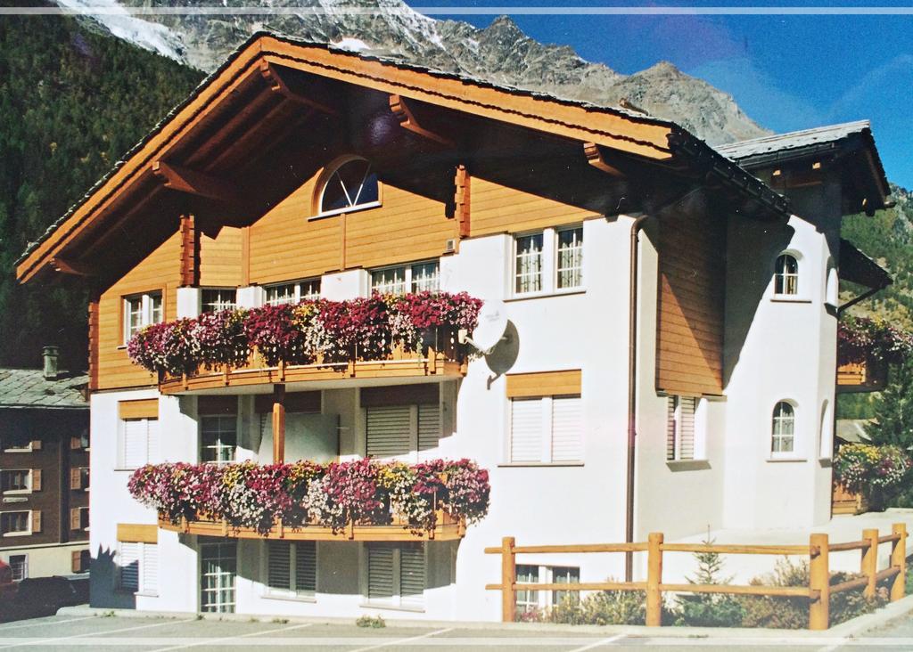 Appartamento Casa Stella Saas-Grund Esterno foto